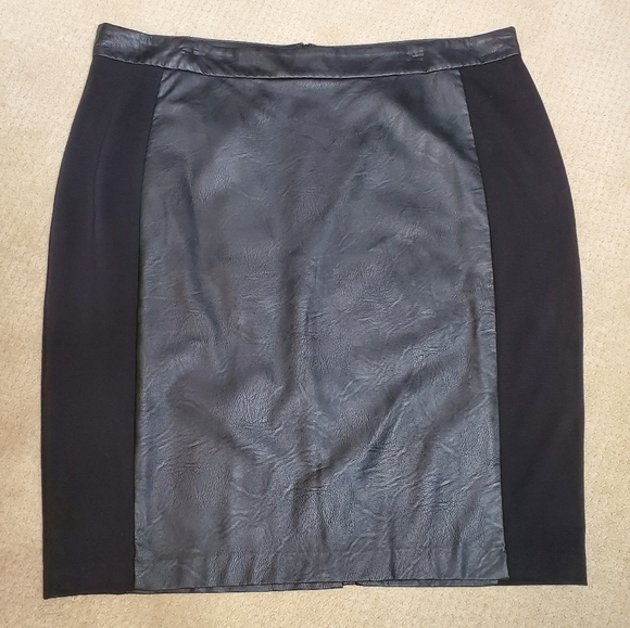 NWT Natori Faux Leather/Knit Pencil Skirt - Picture 2 of 8